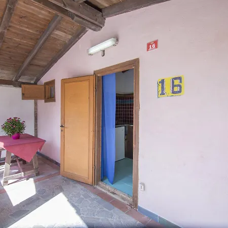 Kamp alanı Villaggio Sos Flores Tortolì