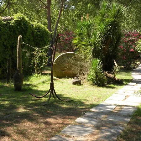 Villaggio Sos Flores Kamp alanı Tortolì