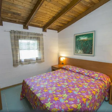 Campsite Villaggio Sos Flores 3*