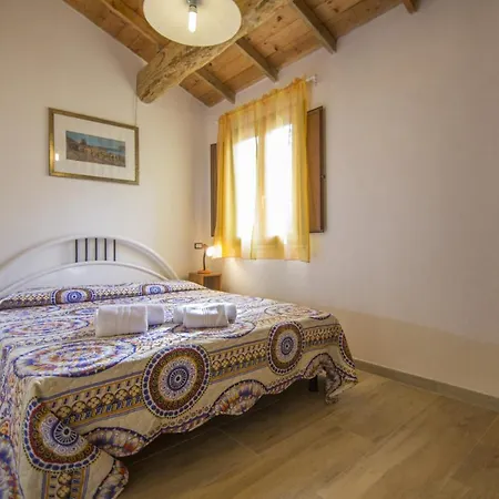 Campsite Villaggio Sos Flores 3*