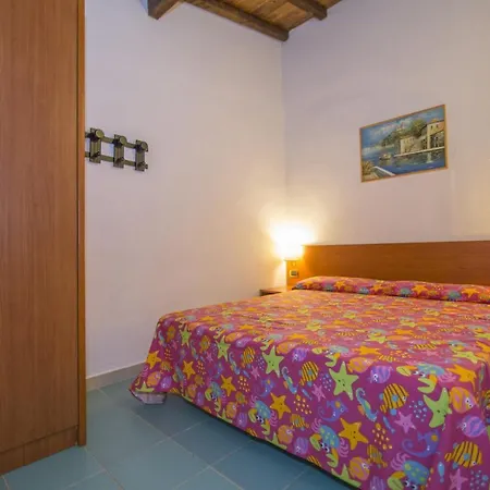 Kamp alanı Villaggio Sos Flores Tortolì
