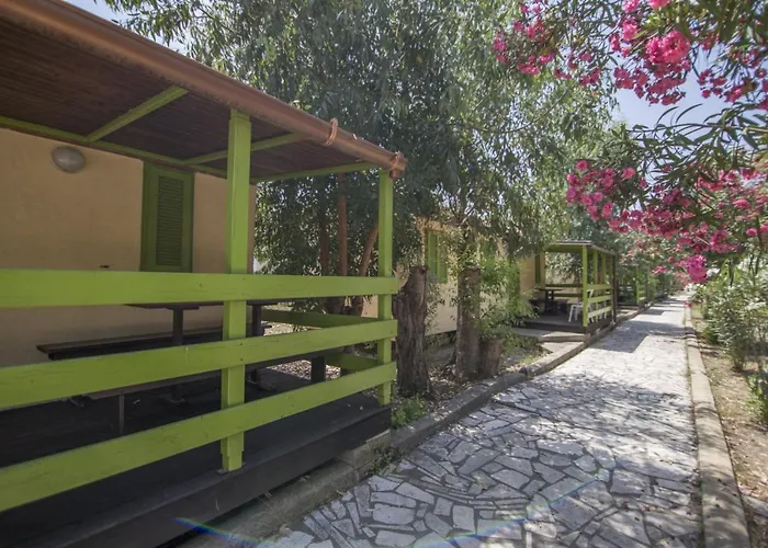 Villaggio Sos Flores Kemping